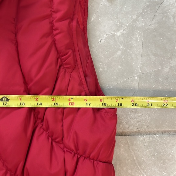 Nine West Down/Feather Vest. Red Size Large - Picture 8 of 8